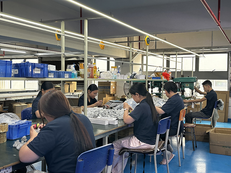 壹号娱乐照明年底冲刺，全力保险全球客户订单交付