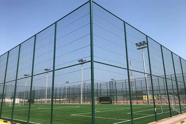 壹号娱乐照明1000W投光灯用在迪拜的球场项目